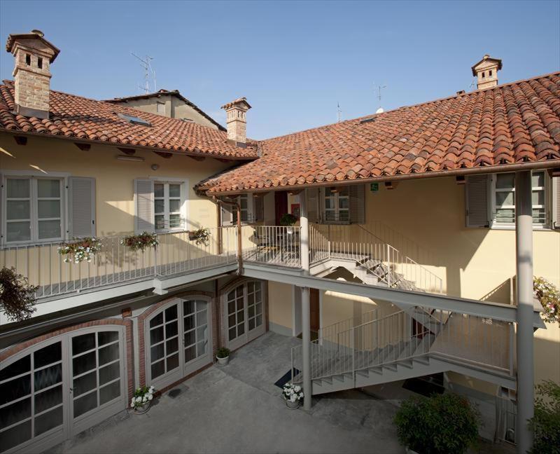 Albergo Badellino Bra Exterior photo